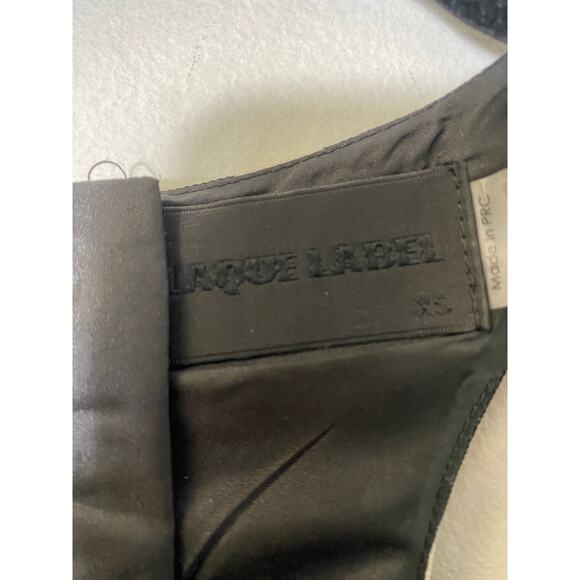 Blaque Label Black White Pattern Racerback Crop Top Sz XS - Picture 3 of 3